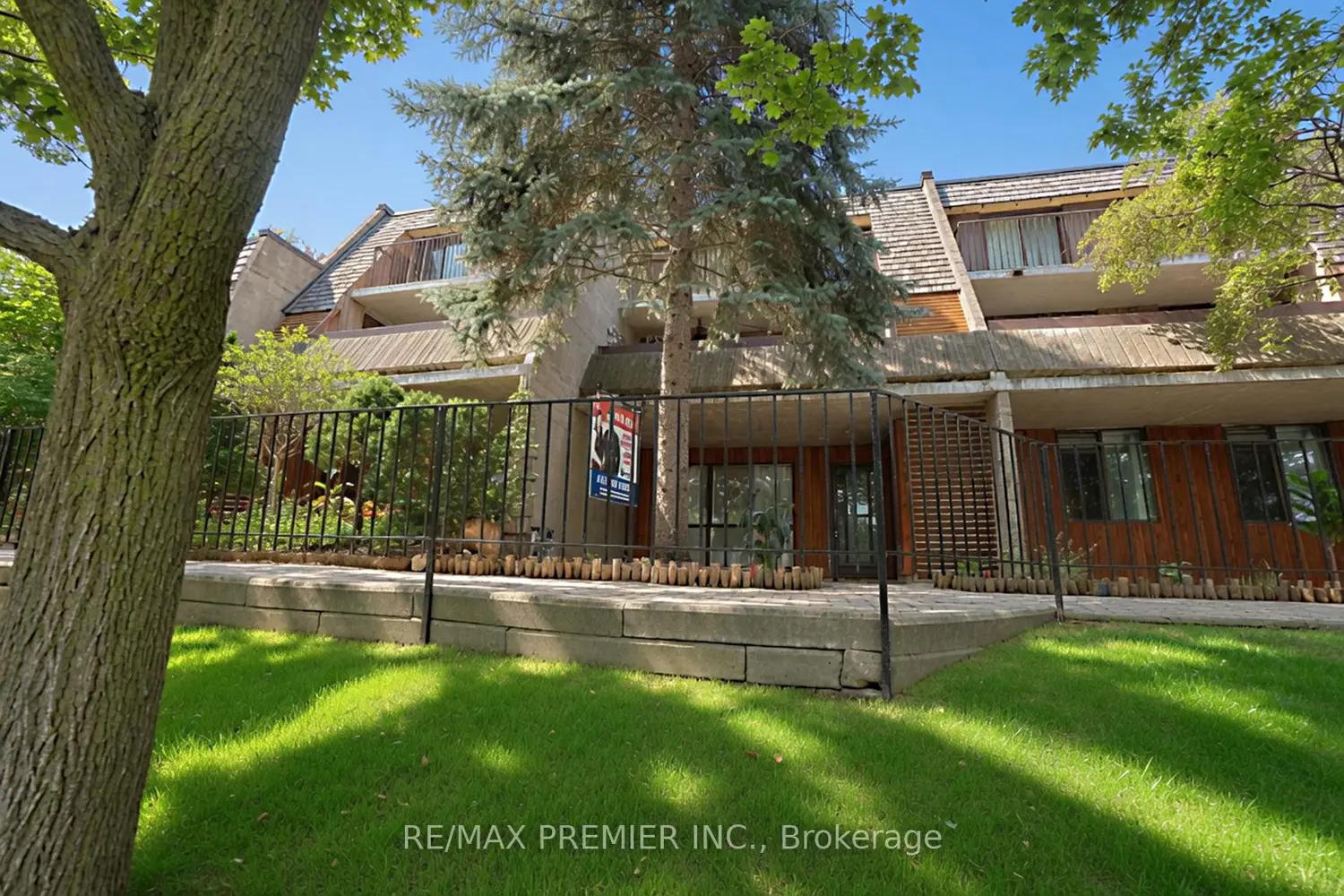 1250 Mississauga Valley Boulevard 51