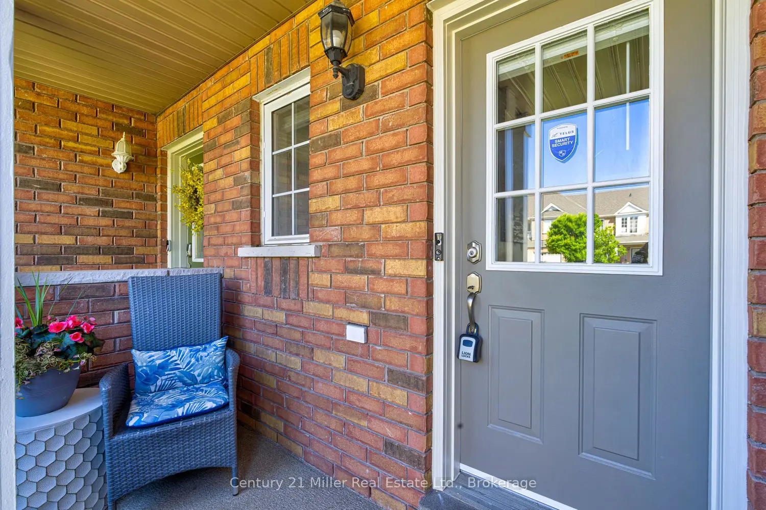 5548 Linwell Place photo 3