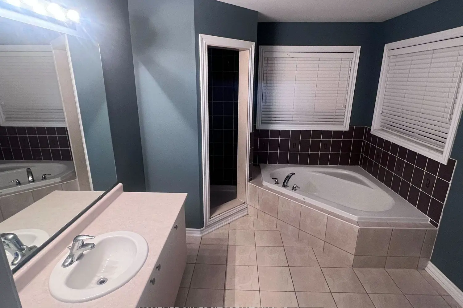 473 Tansley Street photo 5