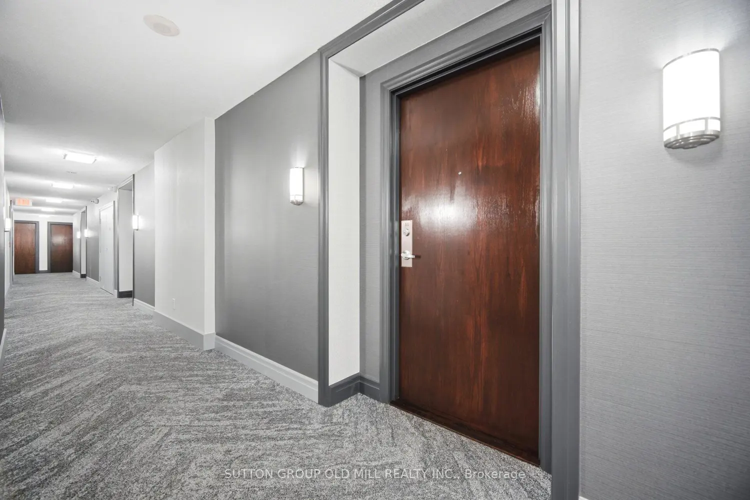 27 Rean Drive 311 photo 4