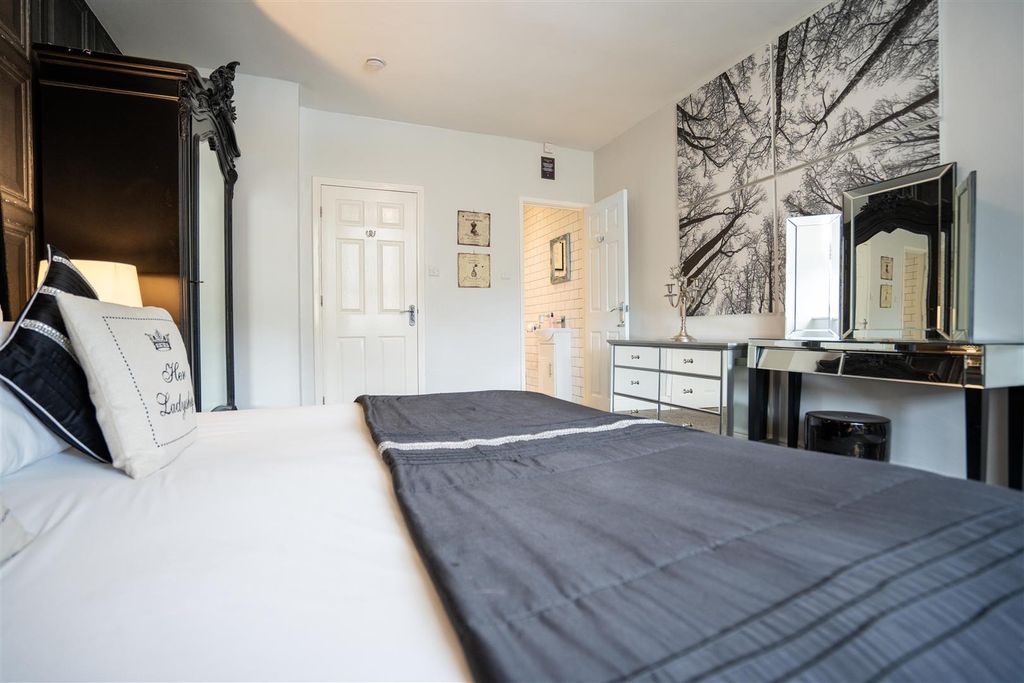 3 bed flat for saleThe Castle, Stanhope, Bishop Auckland DL13 photo 5