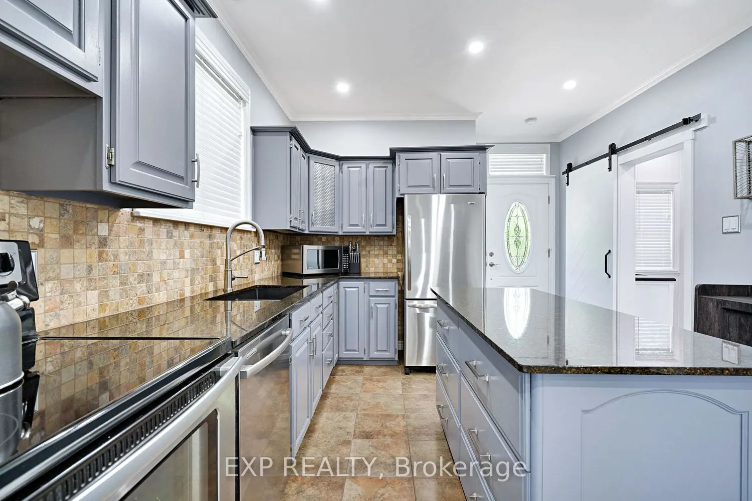 79 Heather Place photo 2