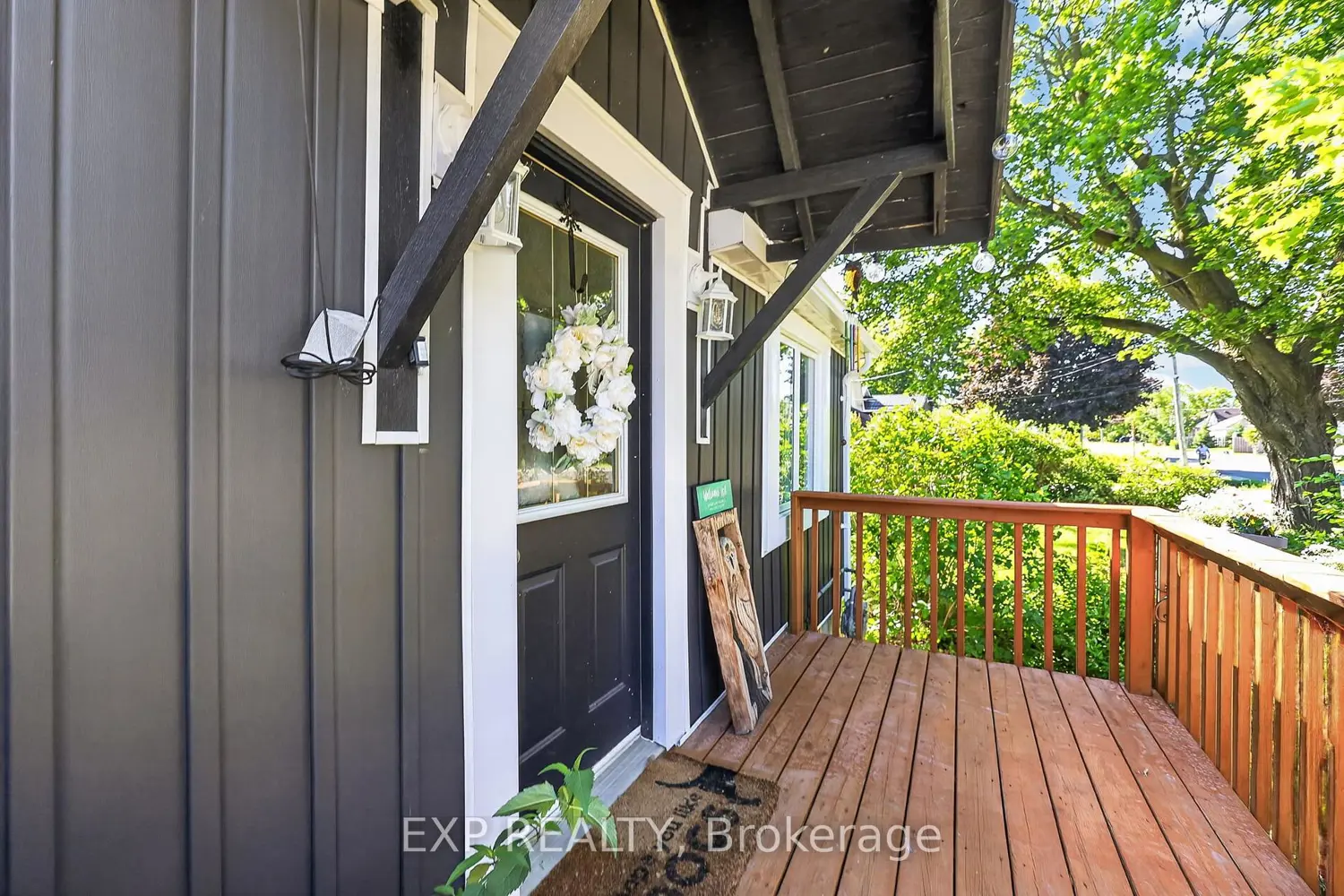 370 Gill Street photo 3