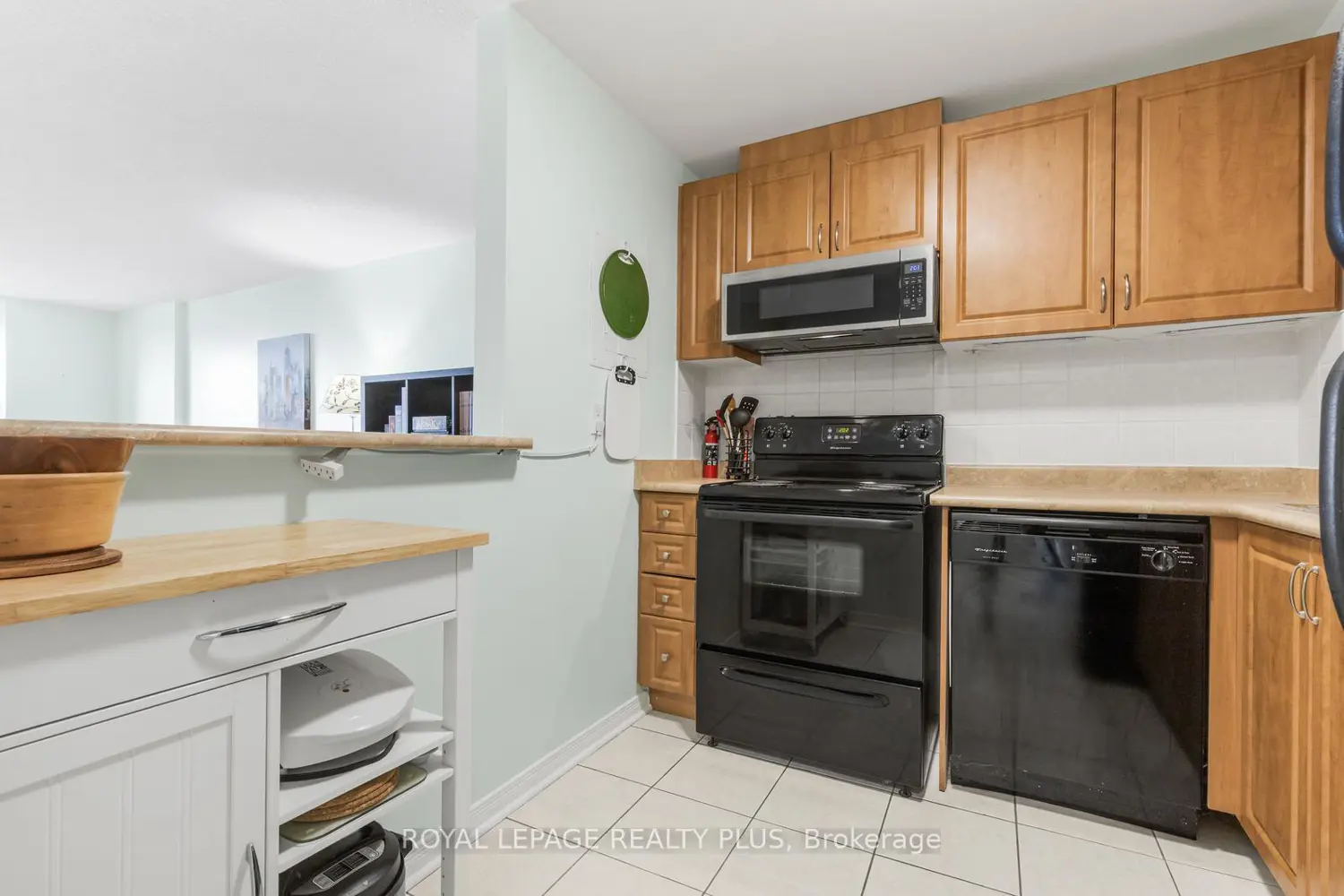 6720 Glen Erin Drive 1012 photo 3