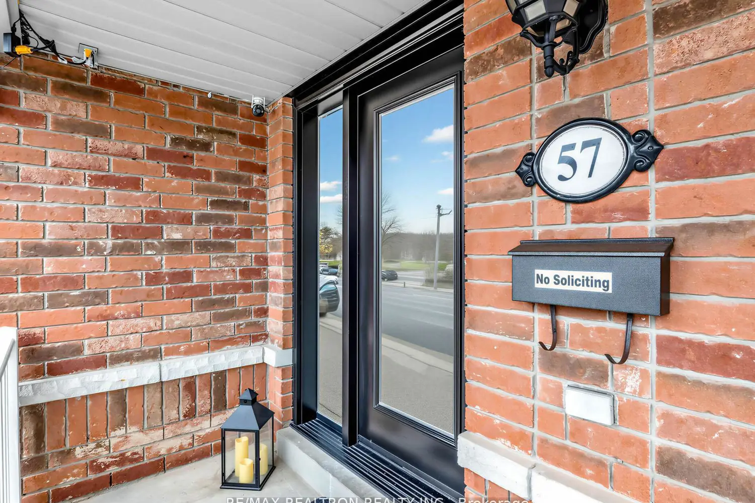 57 Skipton Trail photo 2