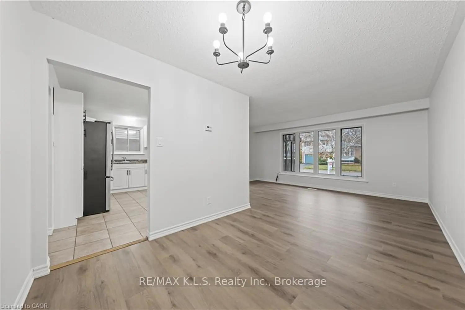 1206 Valentine Drive photo 3