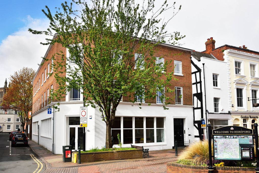 2 bed flat for saleSt. Peters Street, Hereford HR1