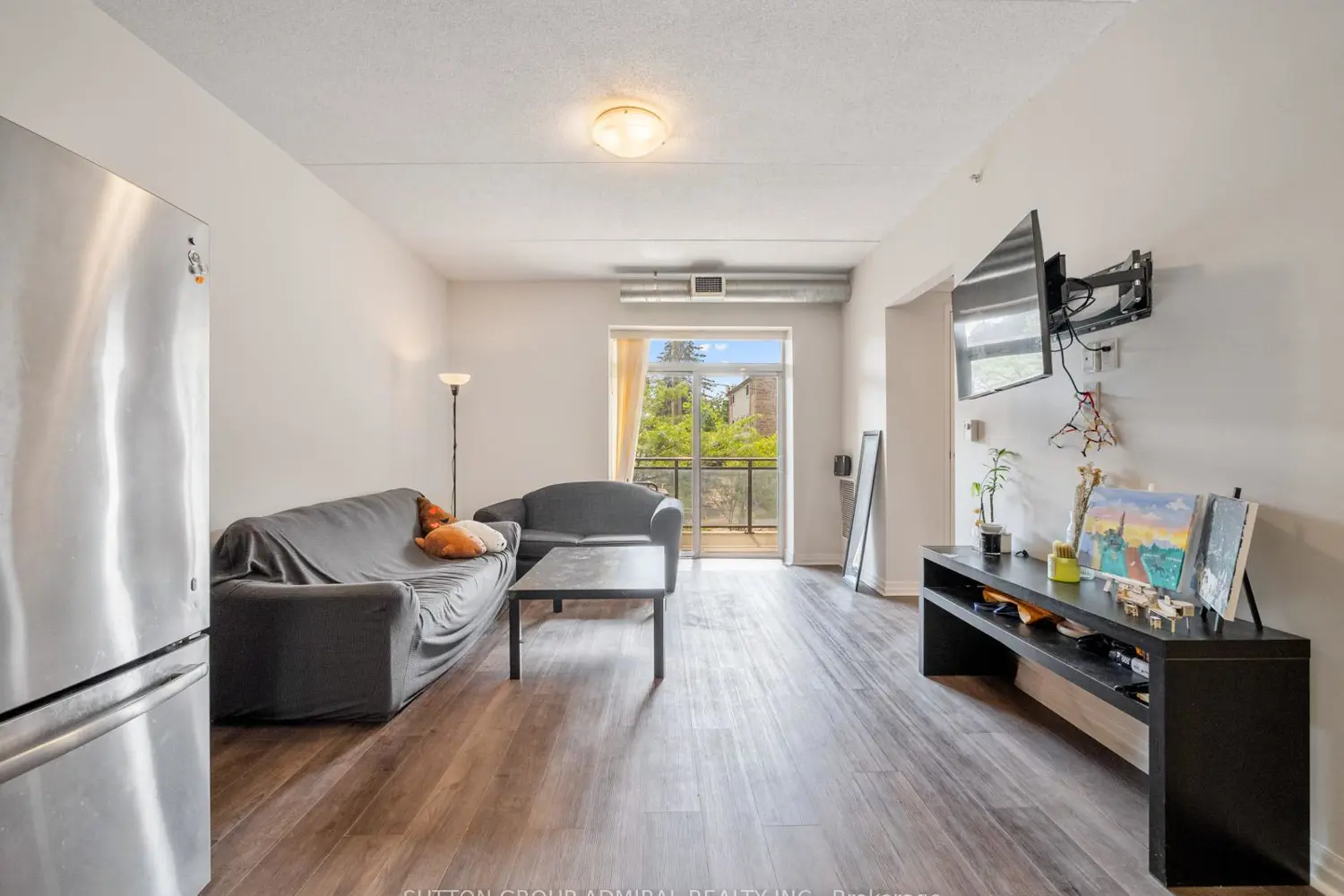 8 Hickory Street 203 photo 3