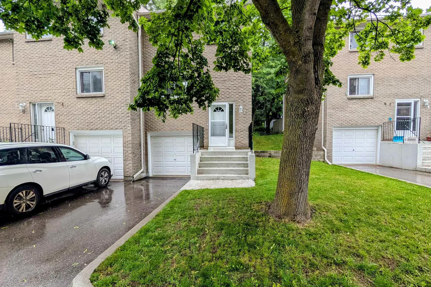121 Morgan Avenue 7 photo 2