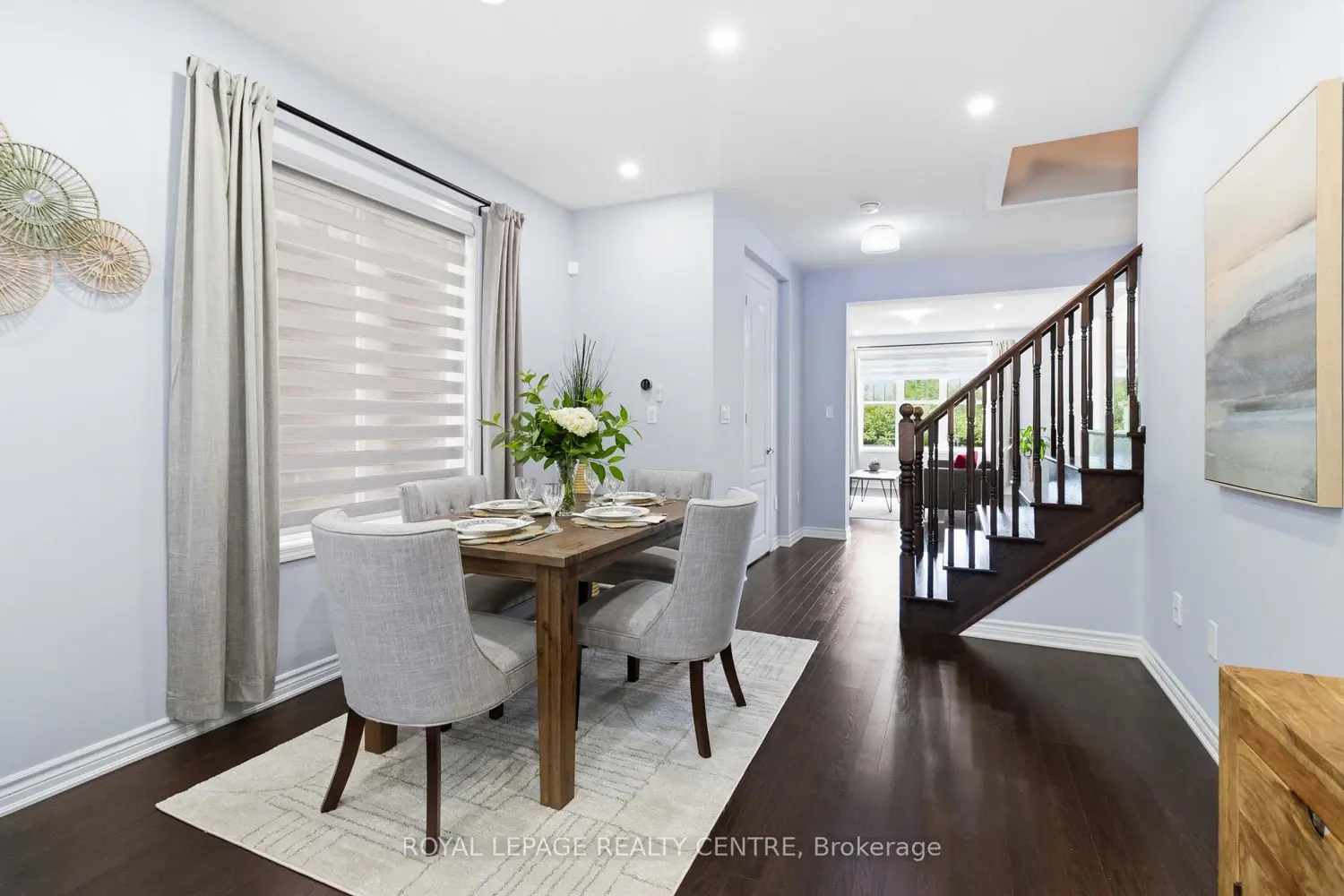 1590 Clitherow Street photo 3