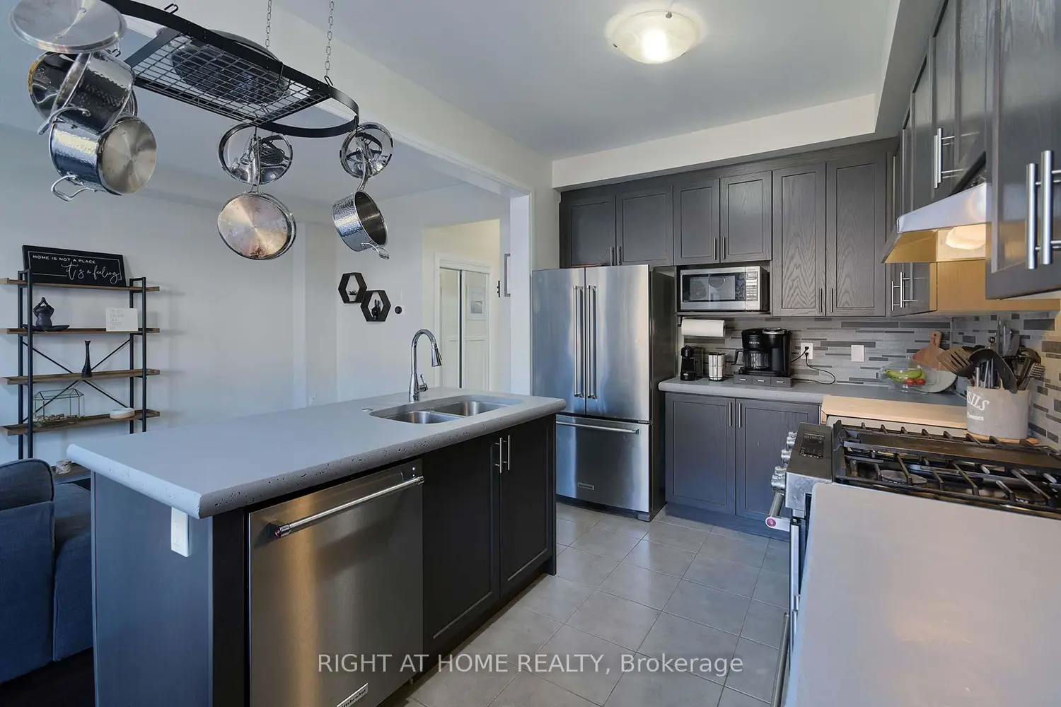 80 Martin Trail photo 4