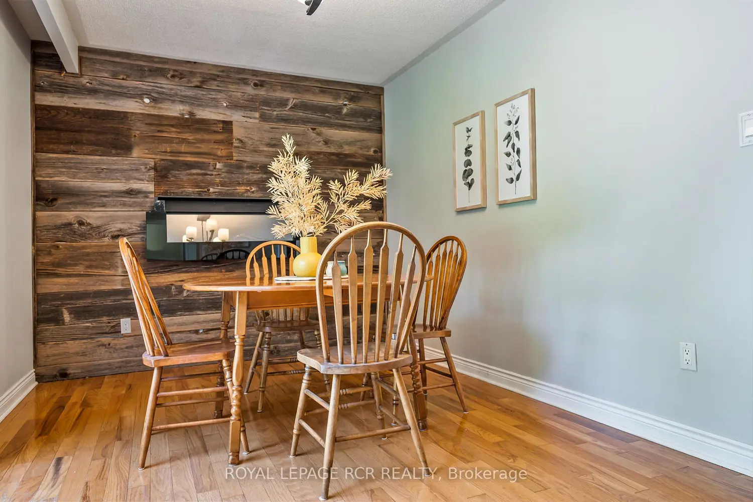 22 Randy Avenue photo 4