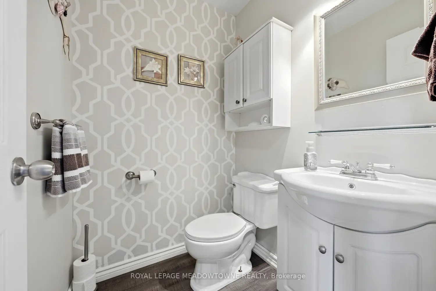 390A Guelph Street photo 5