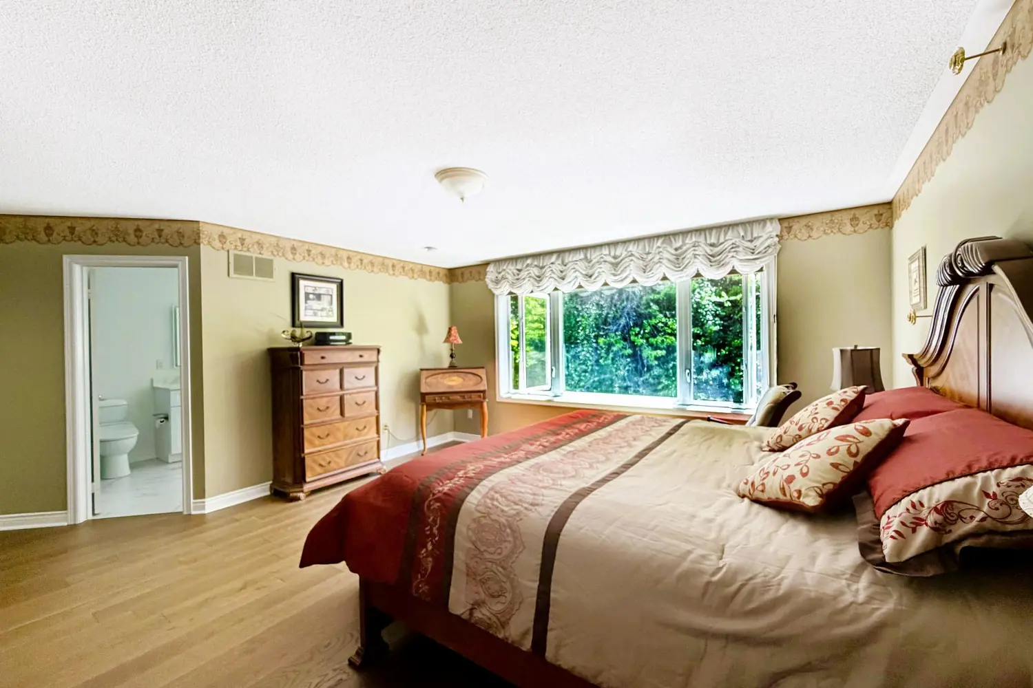 2326 Yorktown Circle photo 3