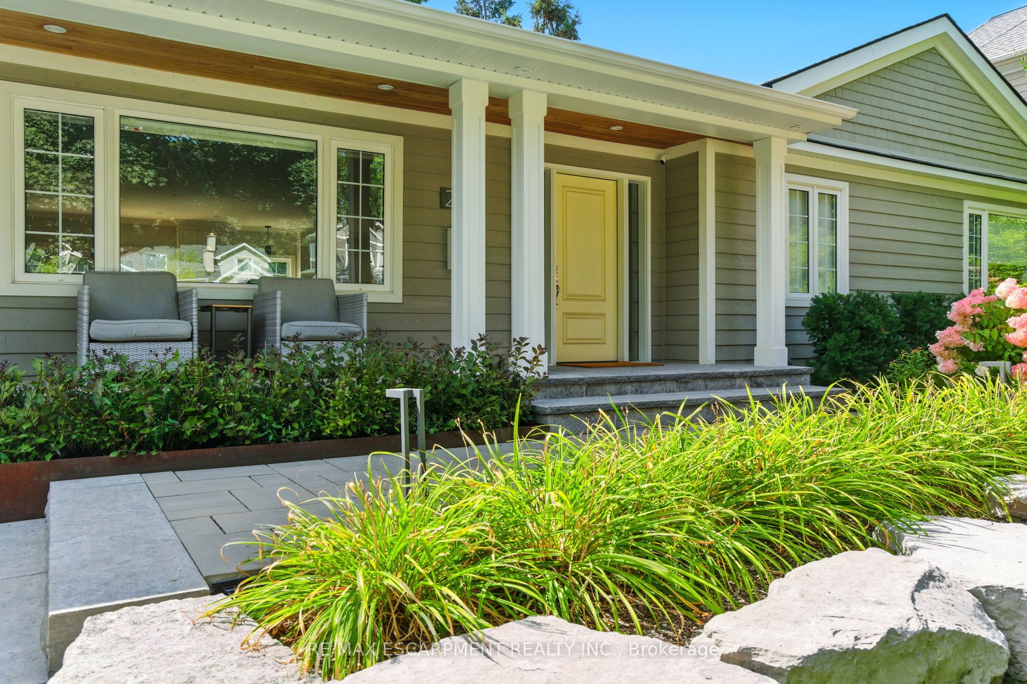 270 Poplar Drive, Burlington, ON, L7L 2N4