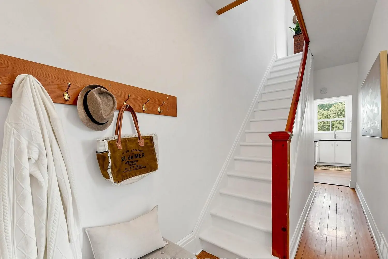 12 Richard Avenue photo 2