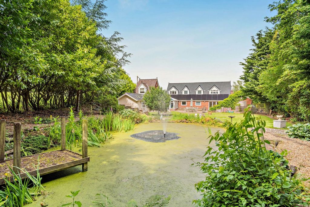 4 bed detached house for saleRed Street, Rhewl, Holywell CH8