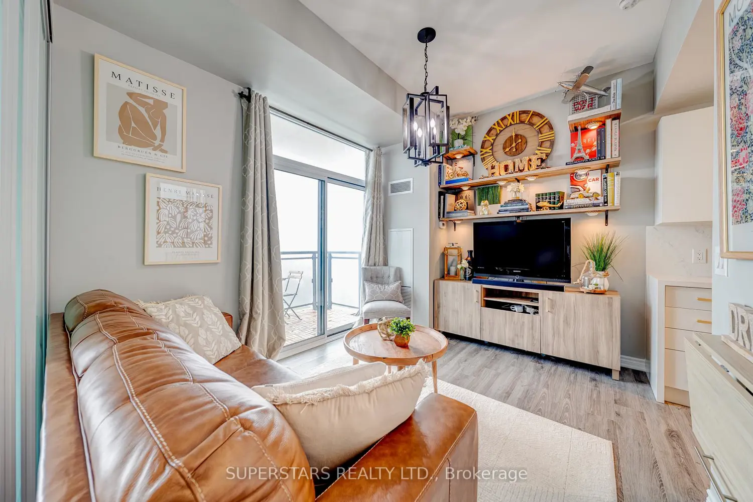 11611 Yonge Street 525