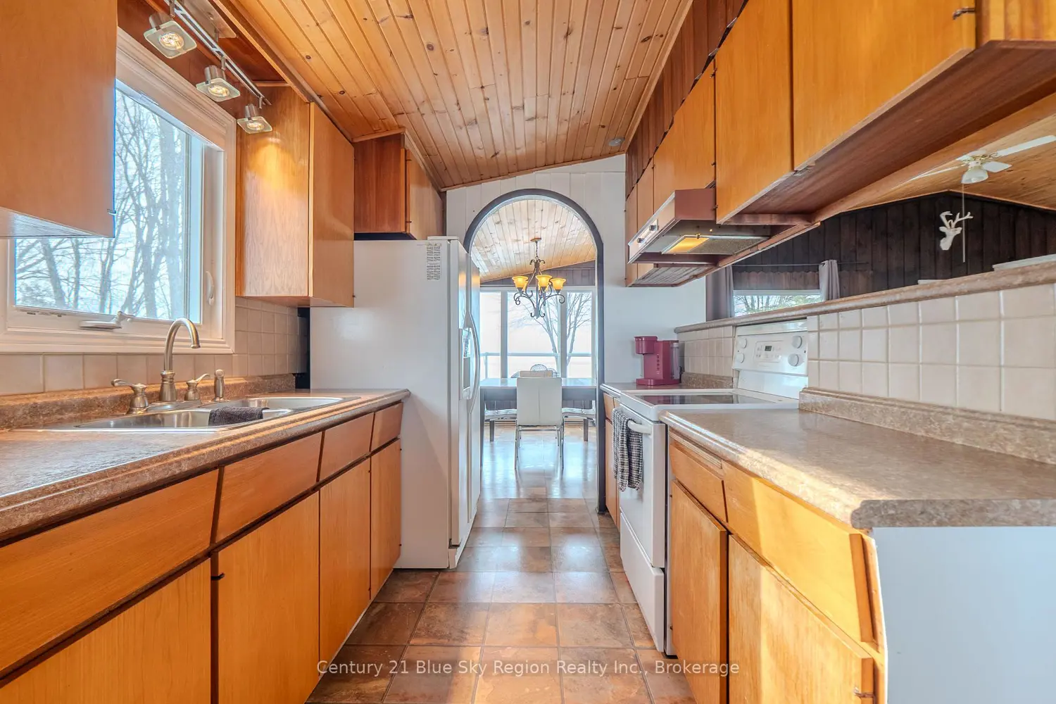 370 Marleau Road photo 4