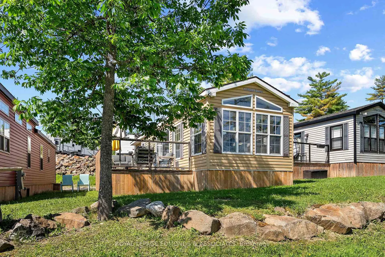 92 Bingham Drive 31 photo 3
