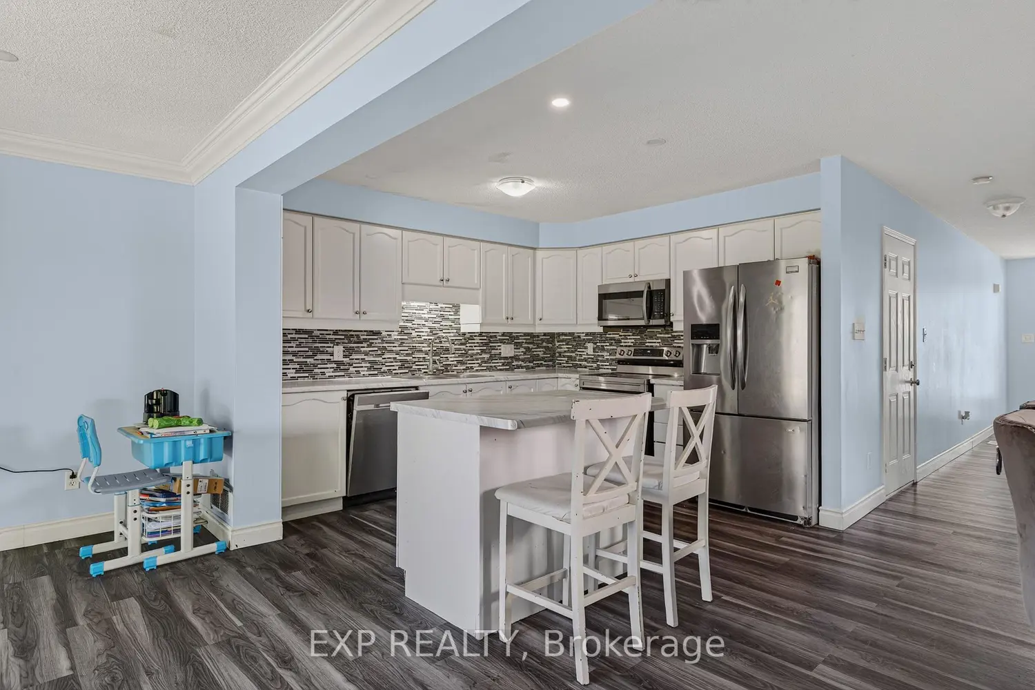 196 Max Becker Drive photo 3