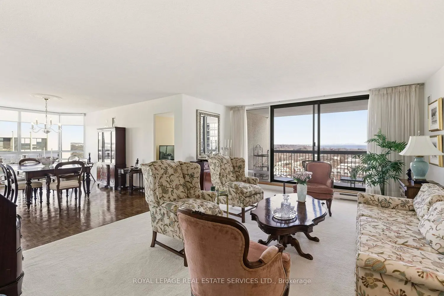 2180 Marine Drive 1602 photo 4