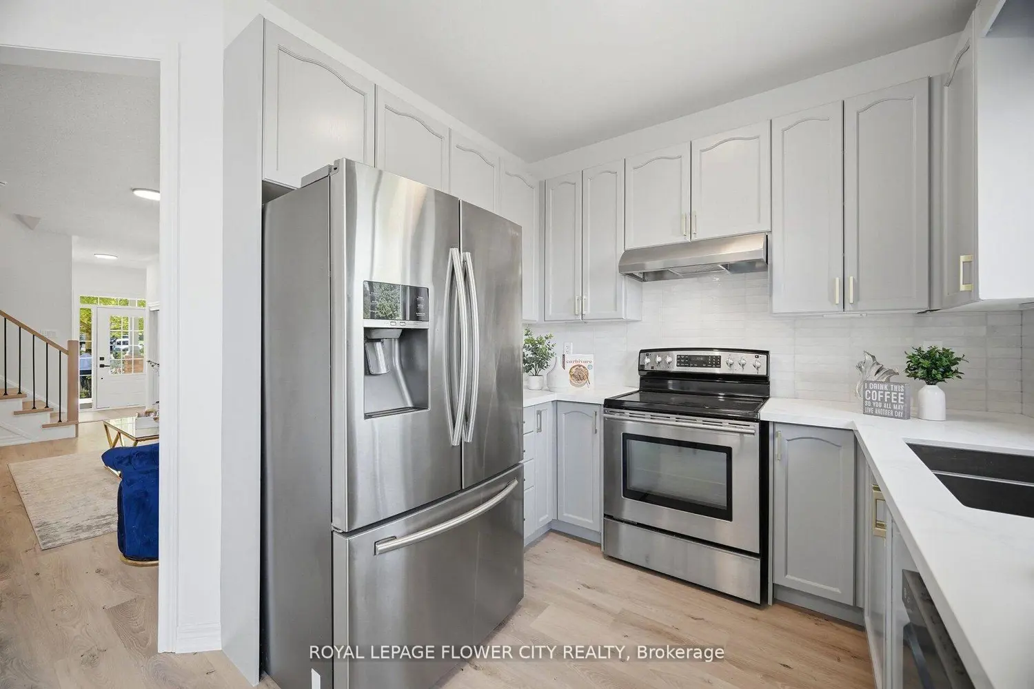 24 Martree Crescent photo 3