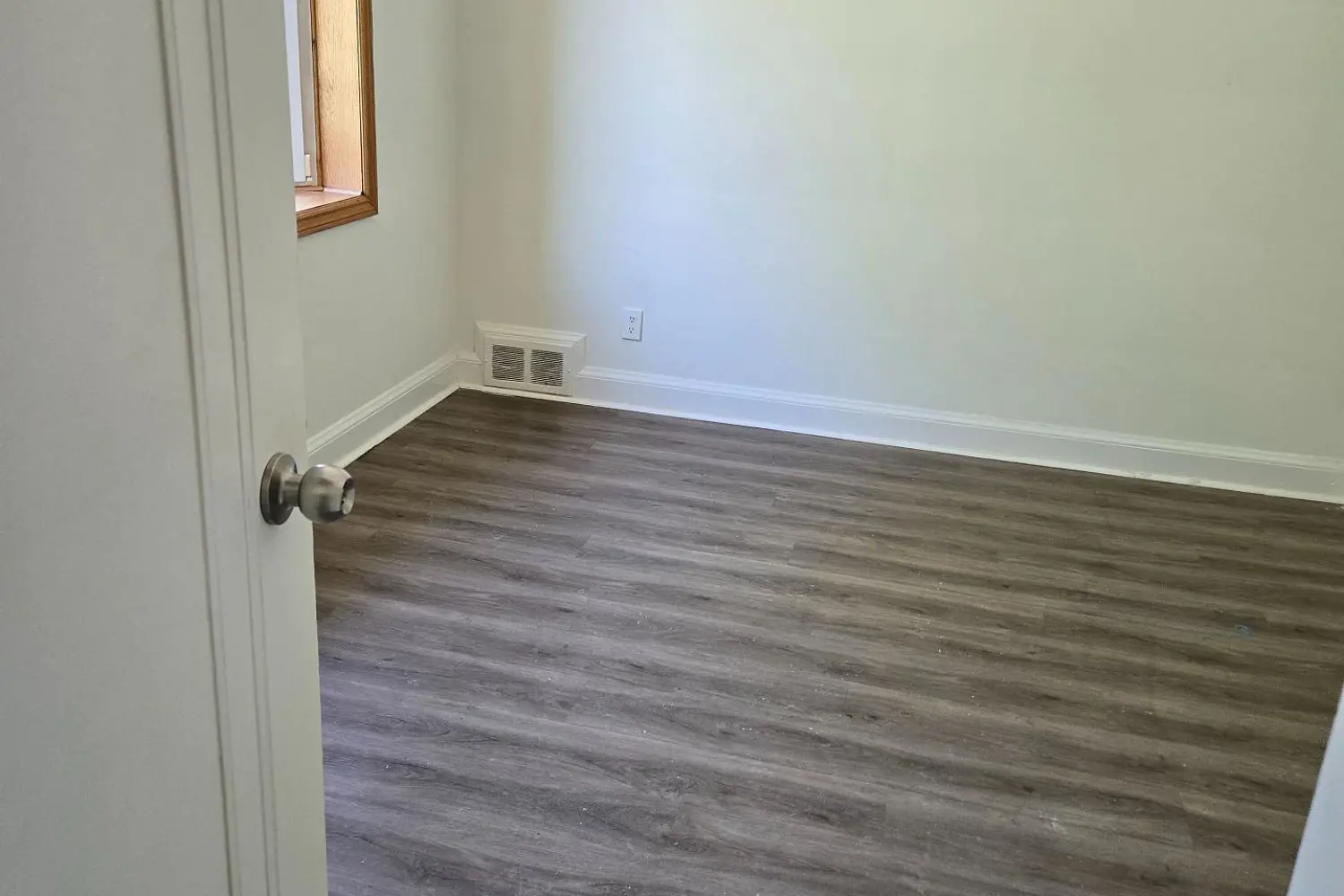 29 Codsell Avenue photo 5