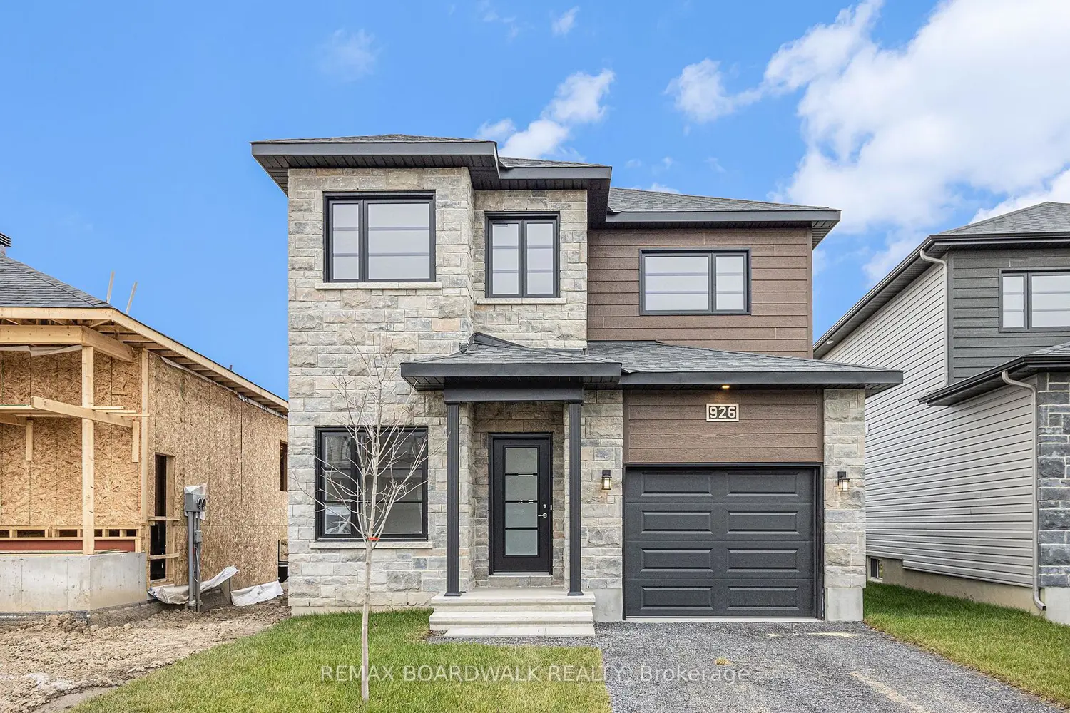 1141 Montblanc Crescent