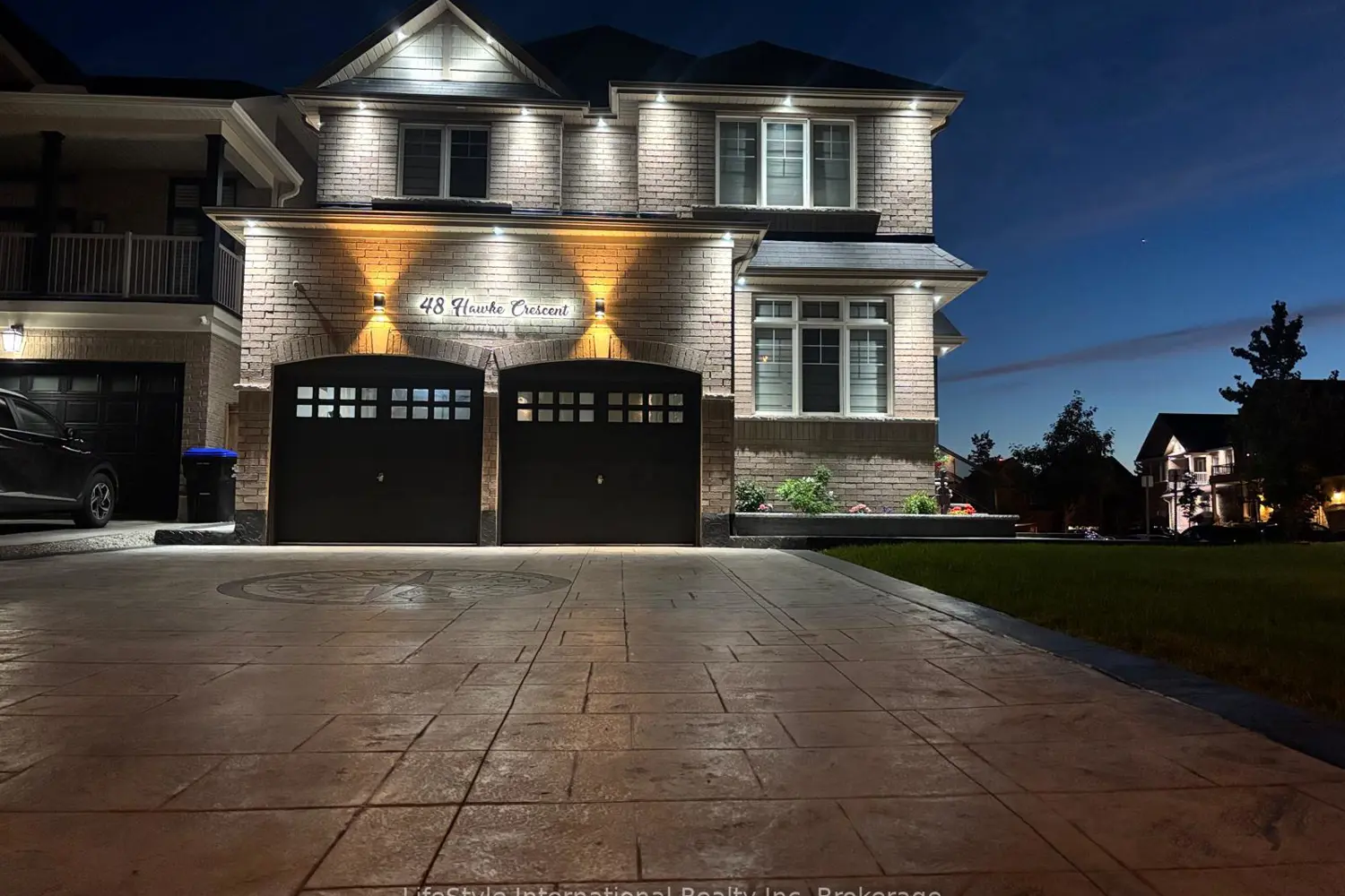 48 Hawke Crescent