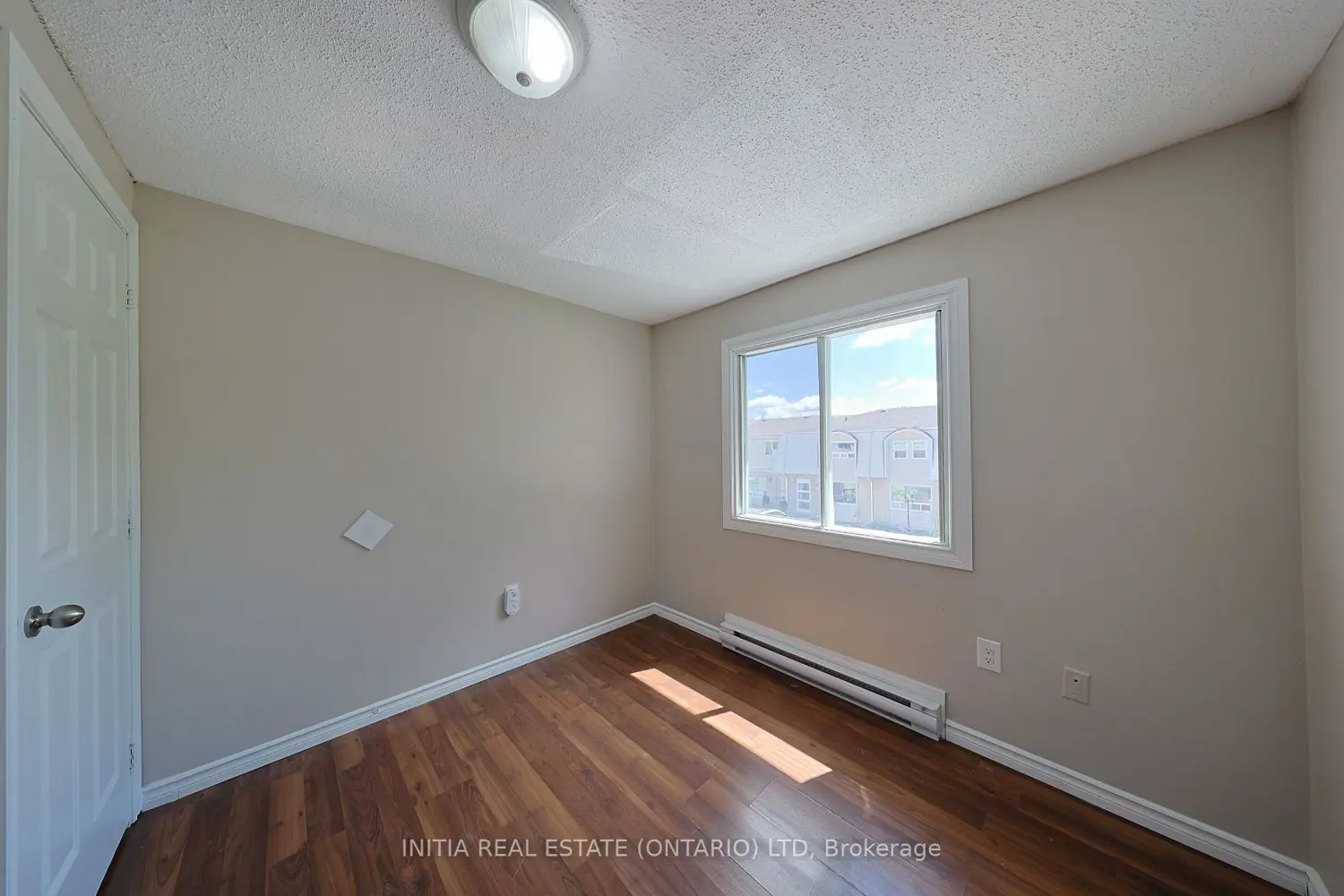 348 Cameron Street photo 4