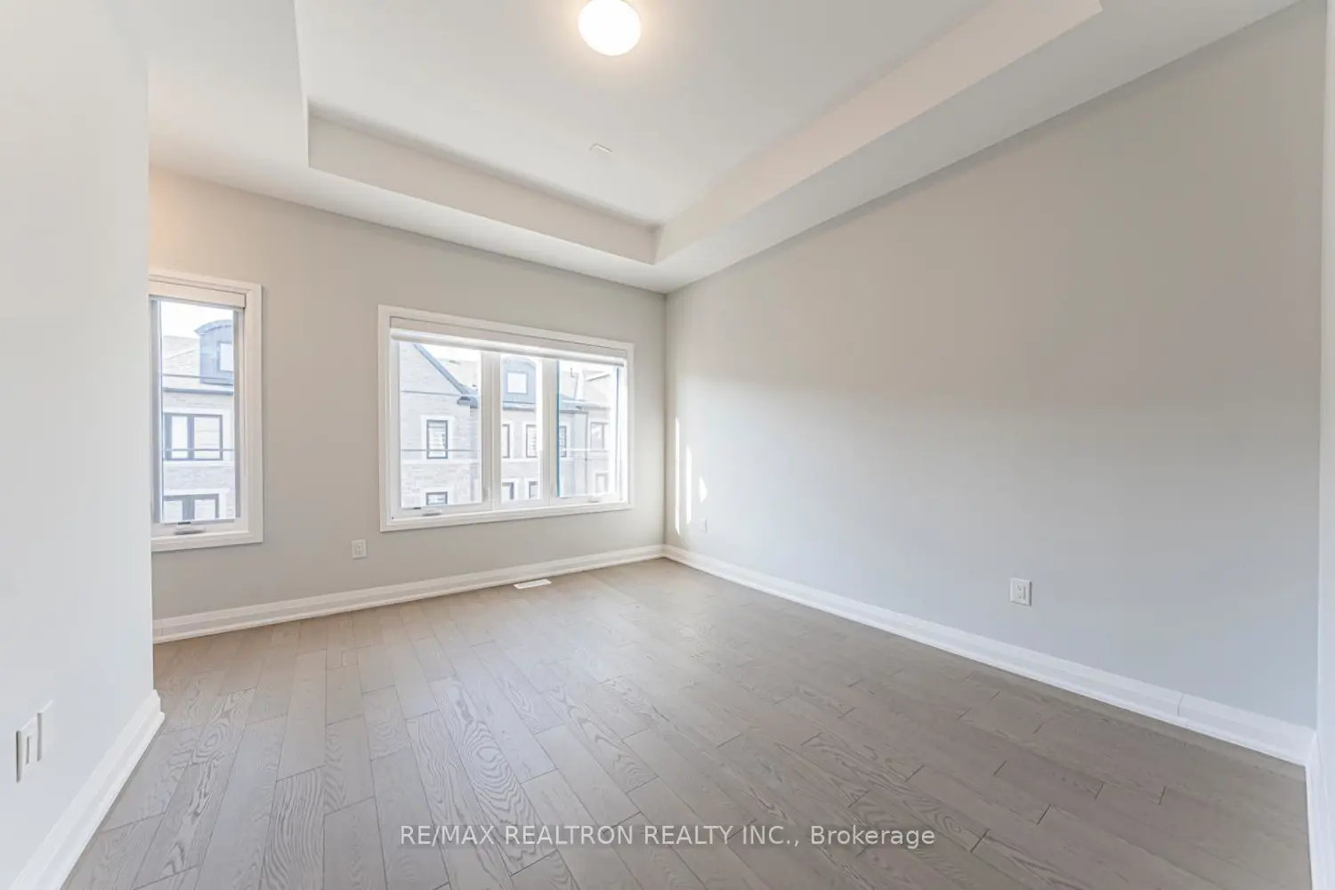 260 Eagle Street 18 photo 4
