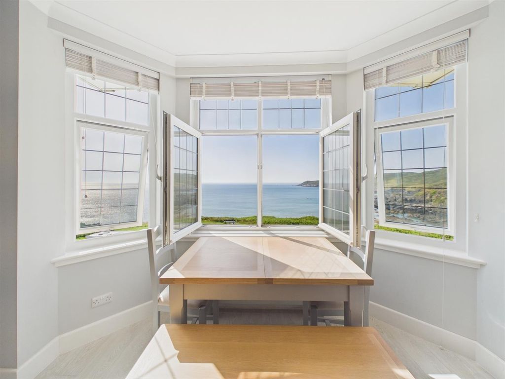 3 bed flat for saleThe Esplanade, Woolacombe EX34 photo 3
