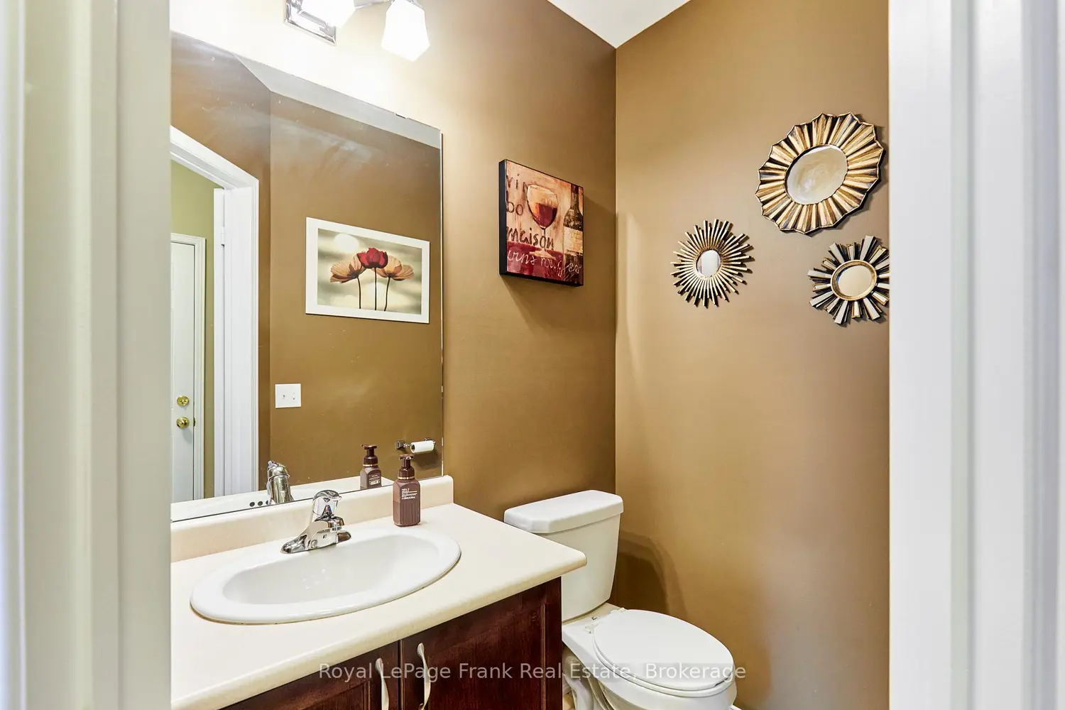 10 Lander Crescent photo 3