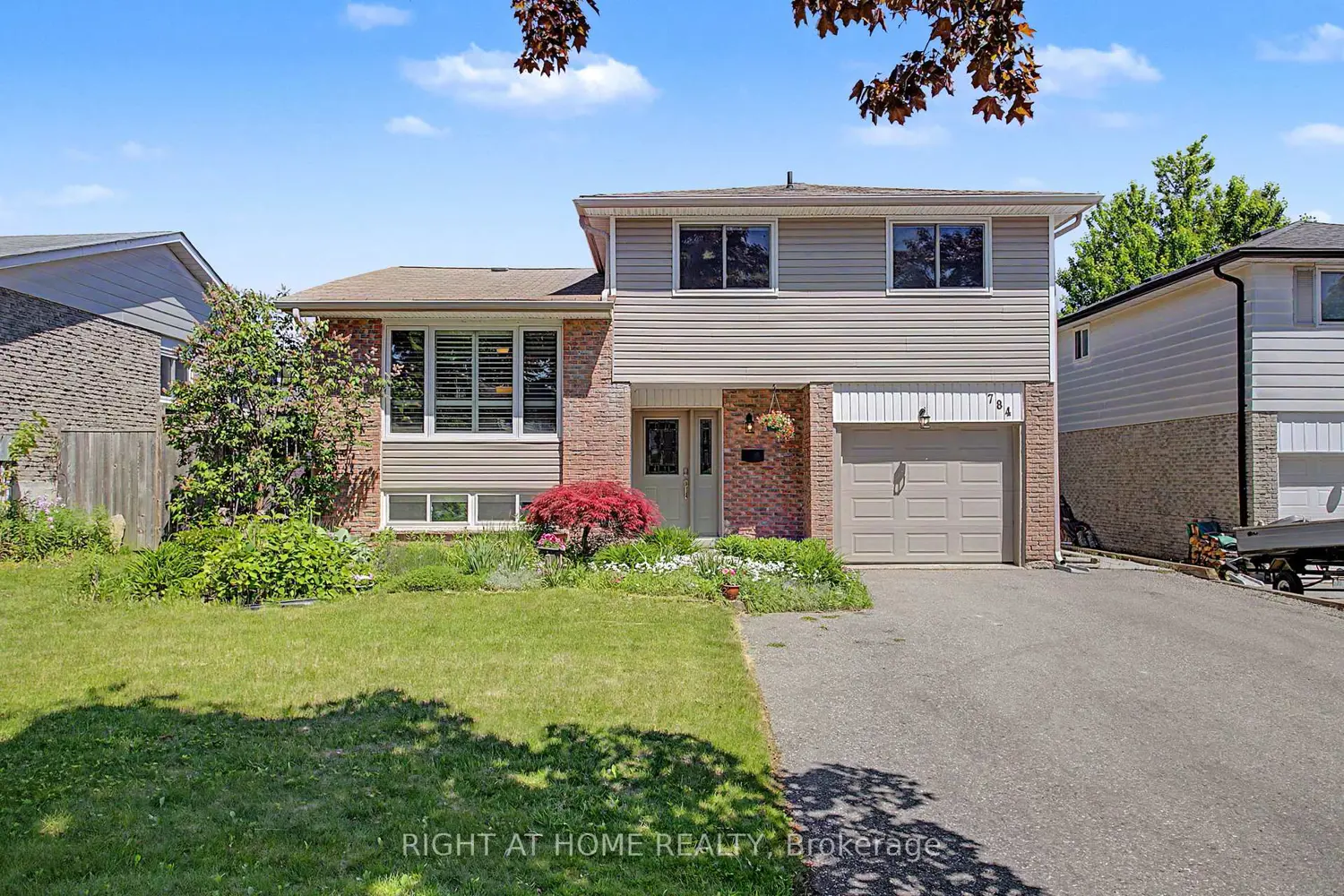 784 Rodney Court photo 2