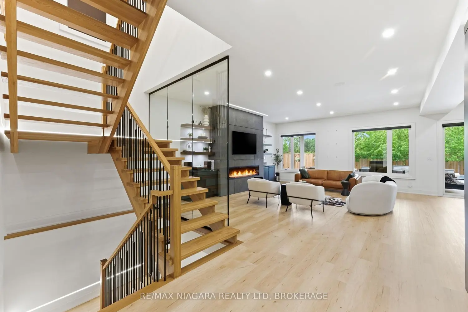 3621 Gunning Drive photo 3