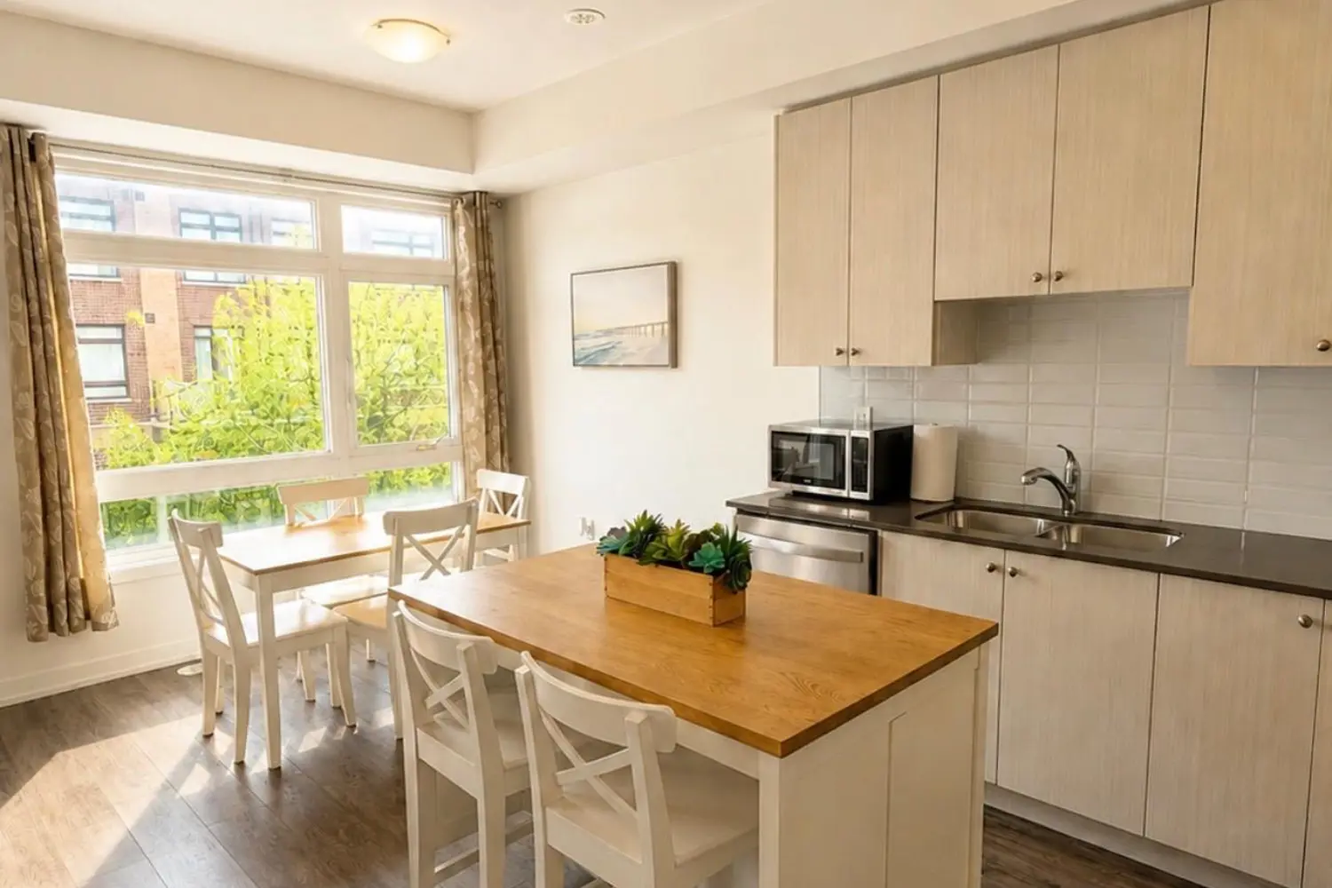 10 Tauton Street photo 2