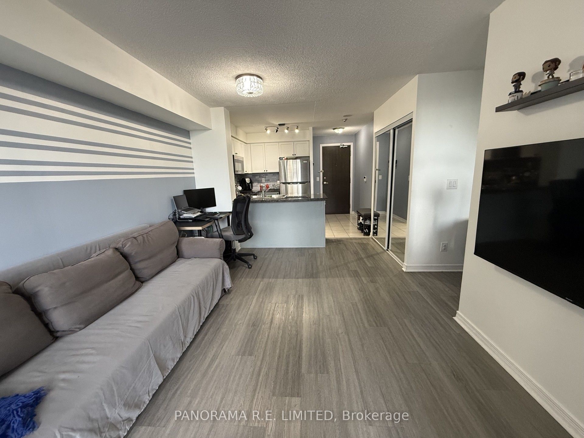 1701-3 Michael Power Place, Toronto, ON, M9A 0A2 photo 3