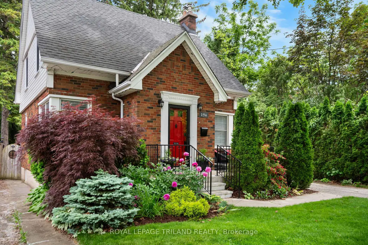 194 Belgrave Avenue photo 2