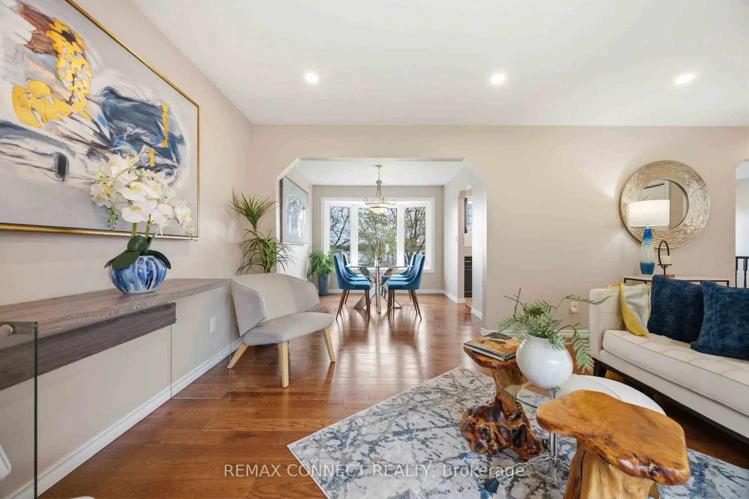36 Helen Drive photo 3