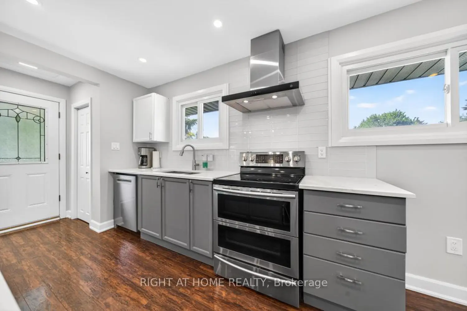 118 West 33Rd Street photo 5