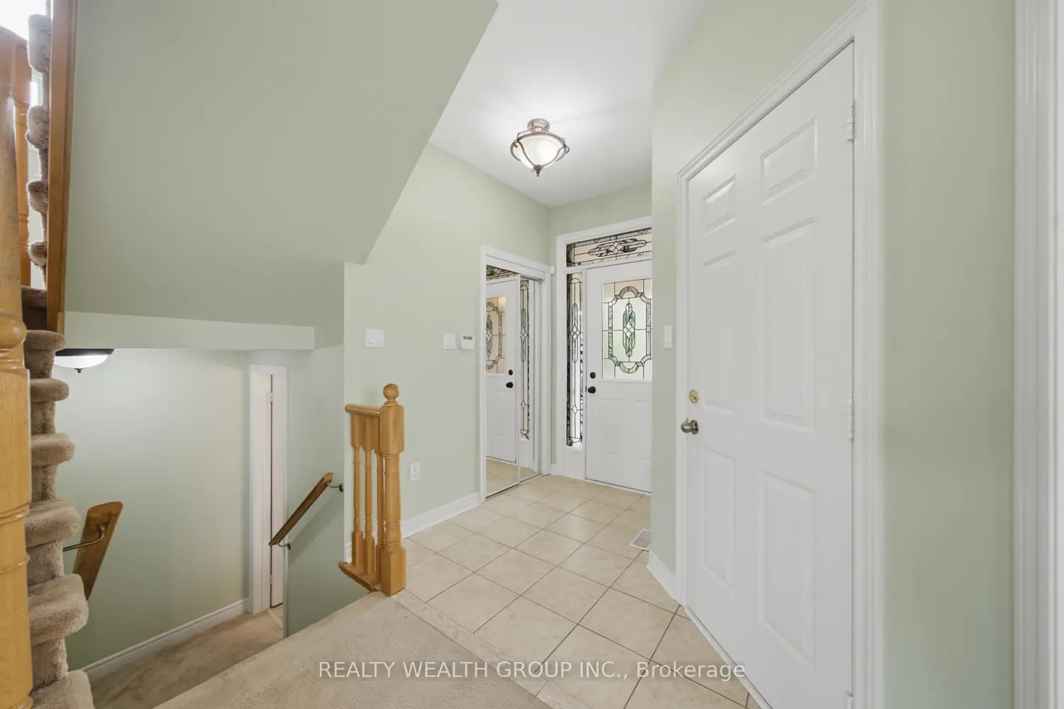 3 Queensplate Drive photo 2