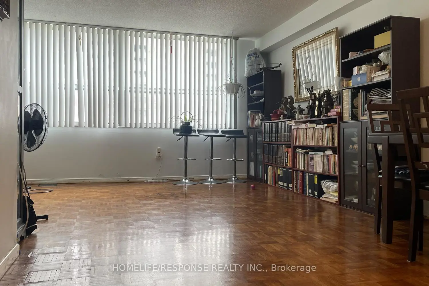 10 Tobermory Drive 1203 photo 4