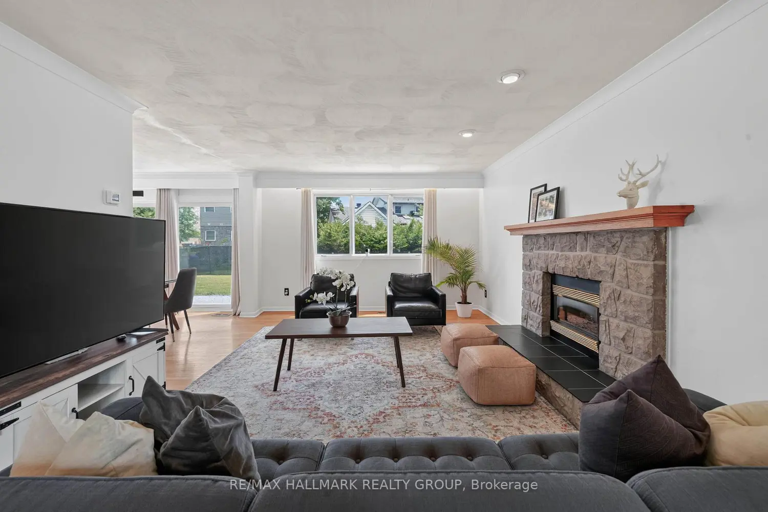 1038 Arnot Road photo 2