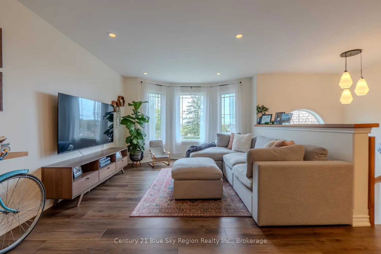 65 Belleview Crescent