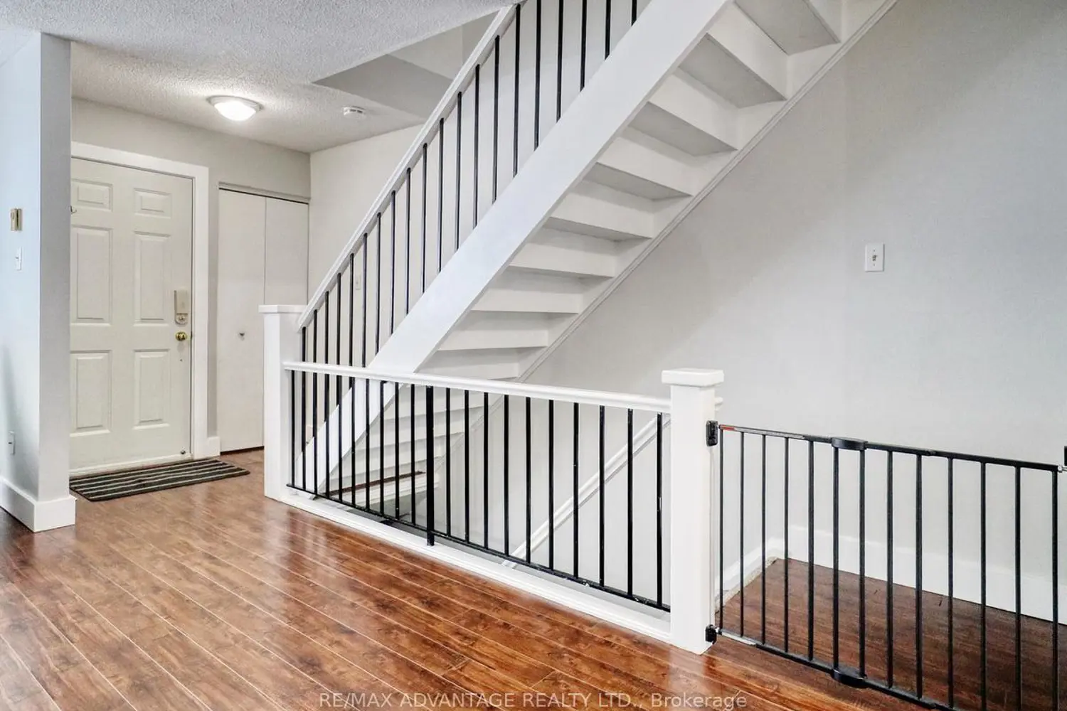 132 Monmore Road photo 3