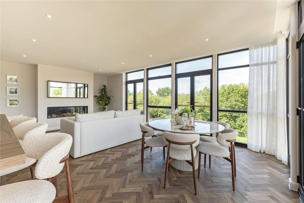 3 bed flat for sale8 Moyana, Maritime Park, Newtown Road, Warsash SO31
