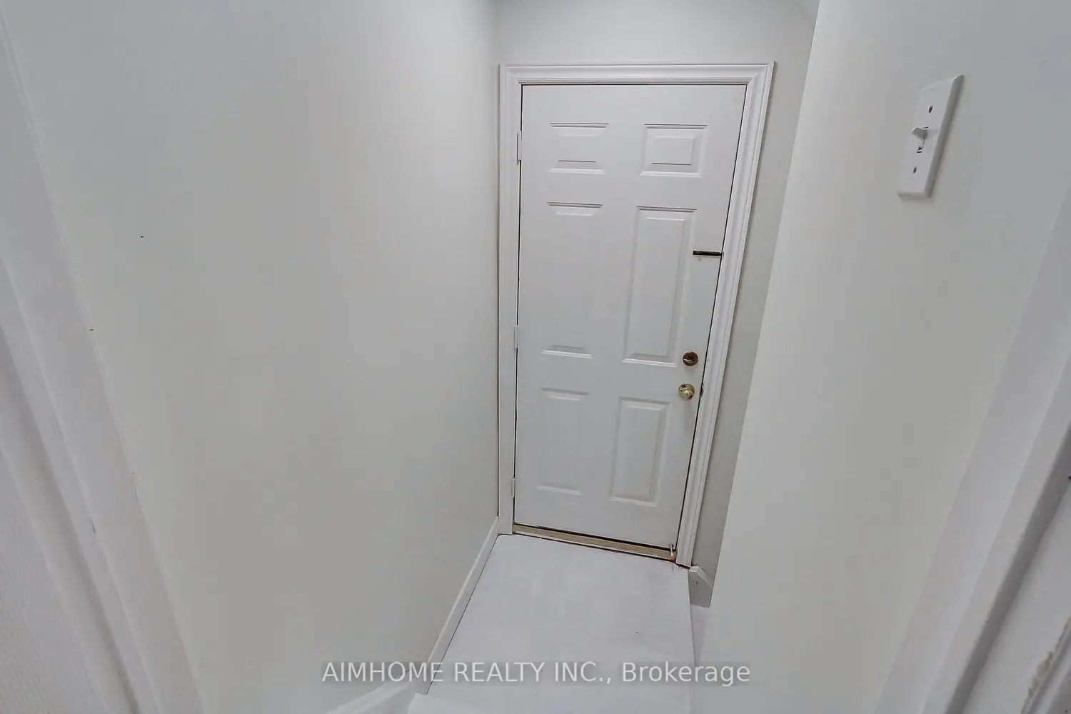 177 Denise Circle photo 2