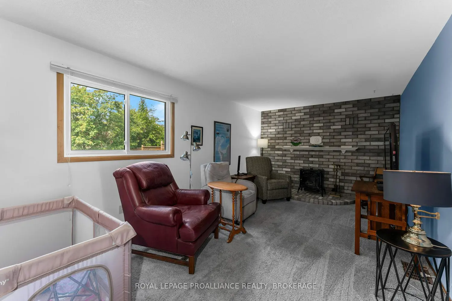 927 Newhall Drive photo 5