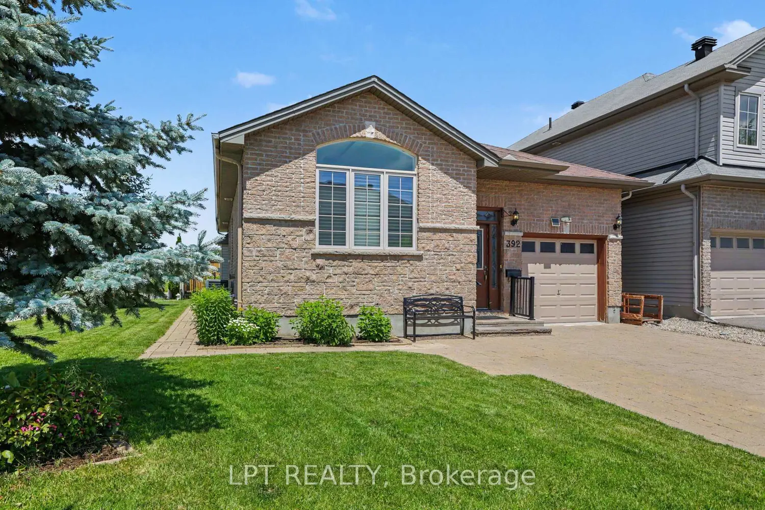 392 Bamburgh Way photo 2